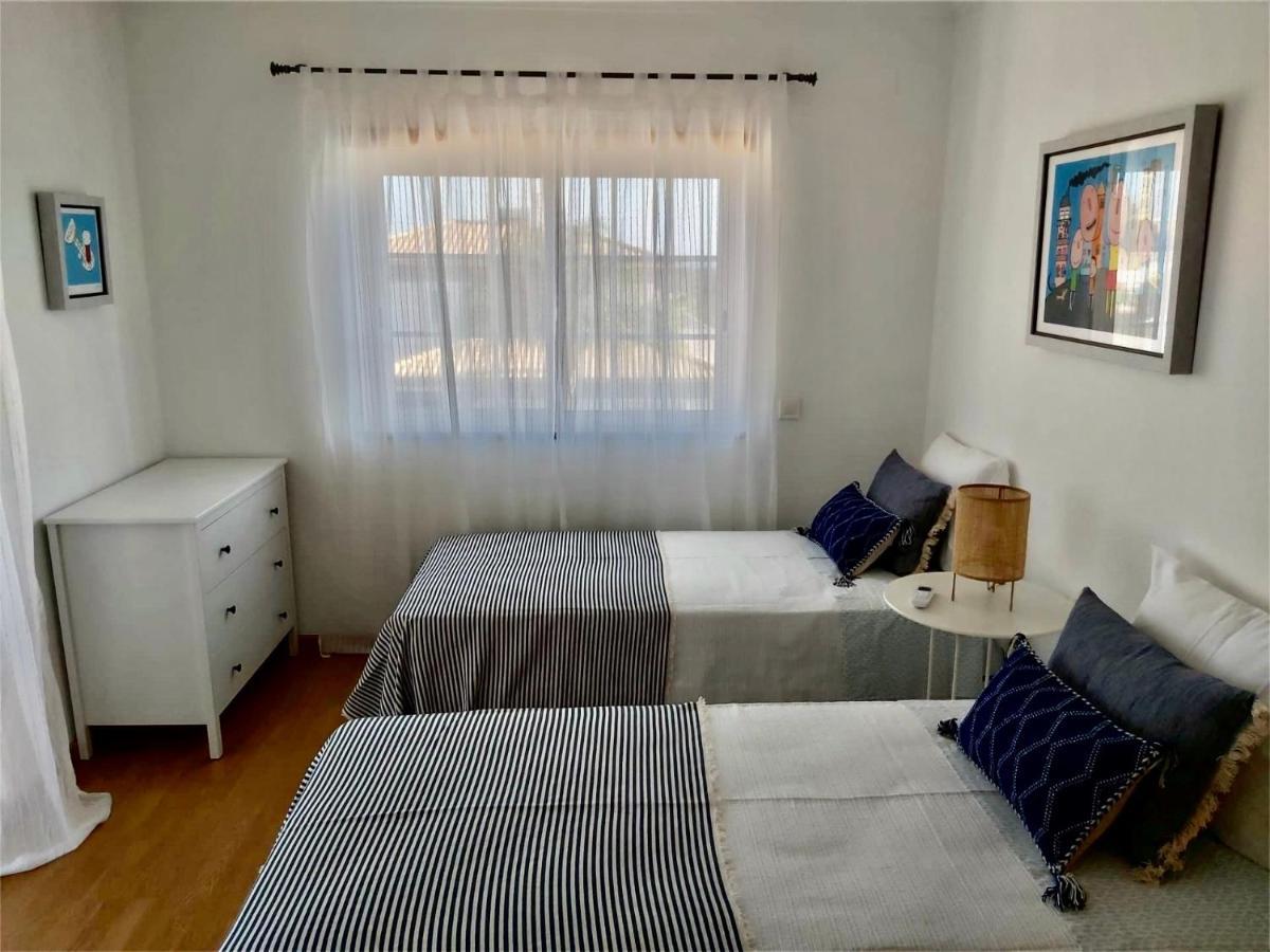 Villa Med - Private Pool, Garden, Sun All Day, Stunning Views Albufeira Bagian luar foto